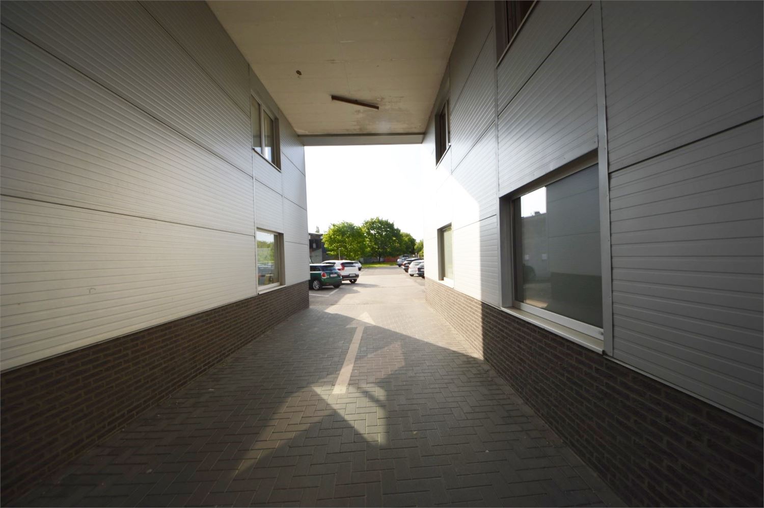 Doorgang naar de parking